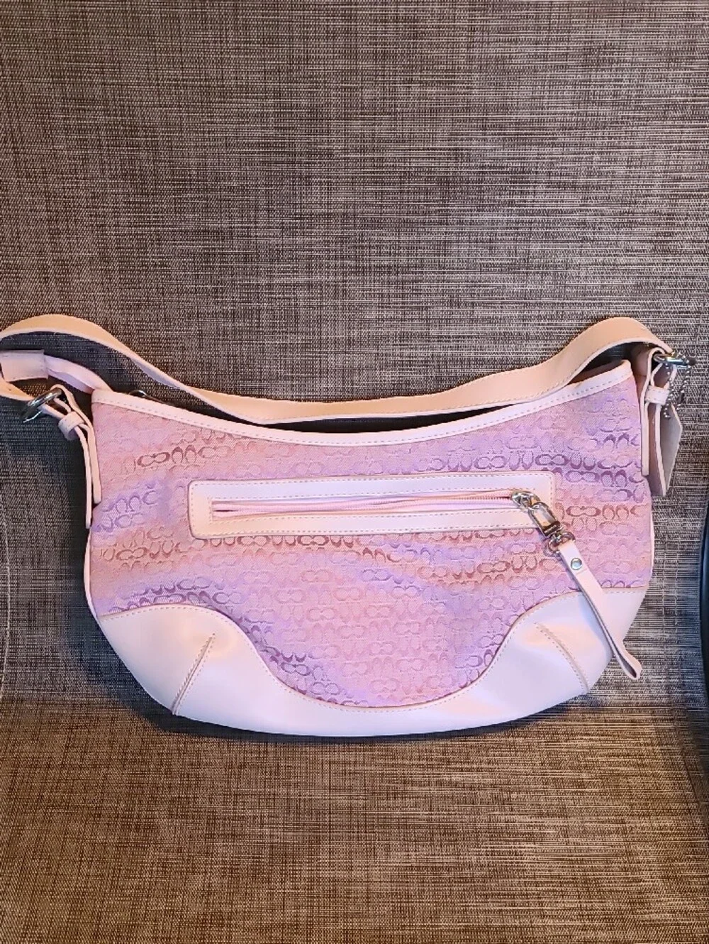 Classic Pink Shoulder Bag - Designer-Inspired Women’s Purse - Picture 2 of 6